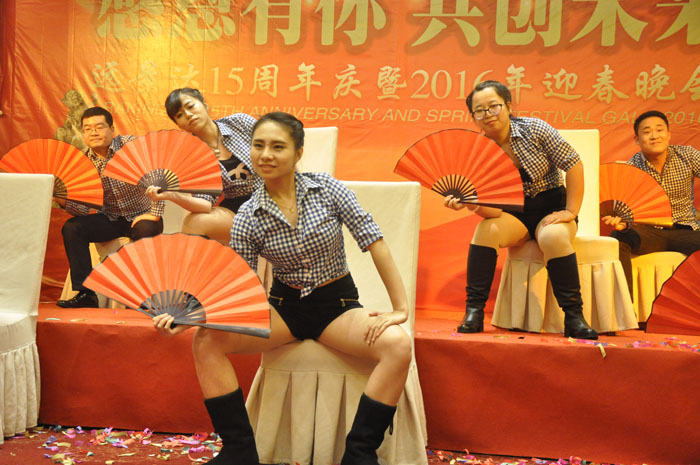 夜夜爽日日澡人人添