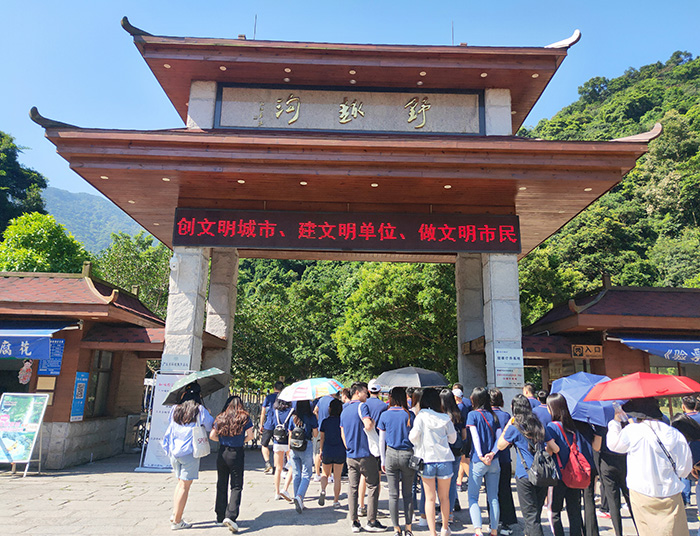 夜夜爽日日澡人人添