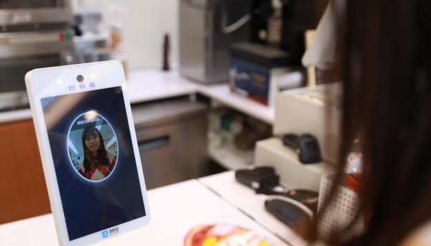 夜夜爽日日澡人人添