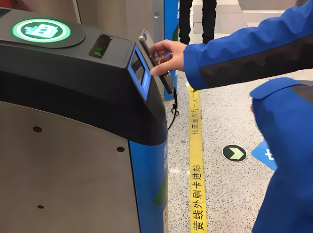 夜夜爽日日澡人人添